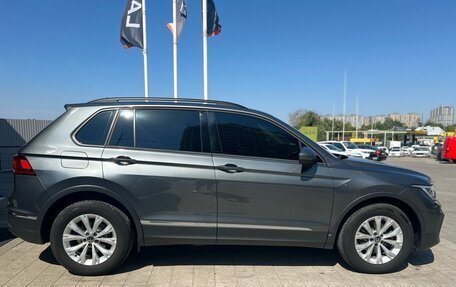 Volkswagen Tiguan II, 2021 год, 2 420 000 рублей, 4 фотография