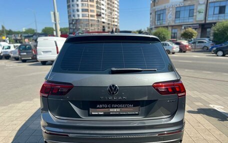 Volkswagen Tiguan II, 2021 год, 2 420 000 рублей, 6 фотография