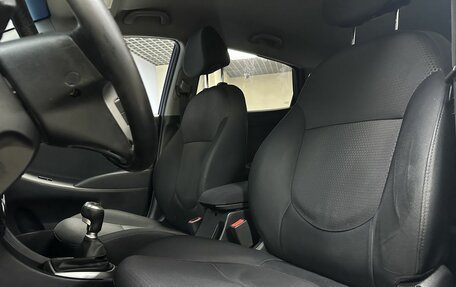 Hyundai Solaris II рестайлинг, 2015 год, 860 000 рублей, 10 фотография