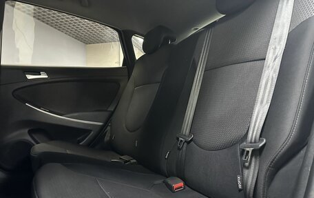 Hyundai Solaris II рестайлинг, 2015 год, 860 000 рублей, 11 фотография