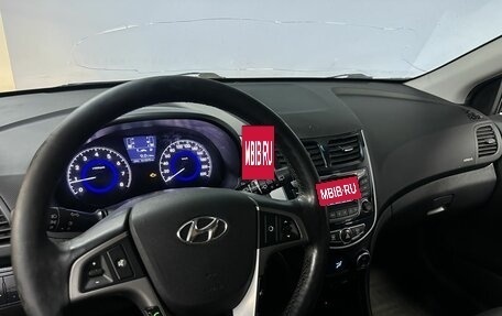 Hyundai Solaris II рестайлинг, 2015 год, 860 000 рублей, 16 фотография