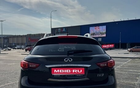 Infiniti FX II, 2010 год, 2 350 000 рублей, 5 фотография