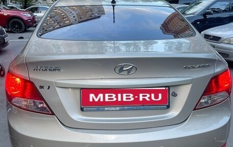 Hyundai Solaris II рестайлинг, 2011 год, 600 000 рублей, 1 фотография