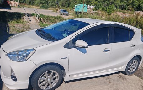 Toyota Aqua I, 2013 год, 650 000 рублей, 5 фотография