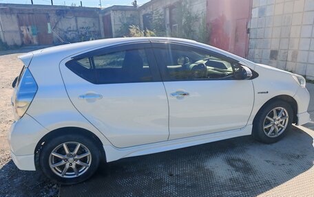 Toyota Aqua I, 2013 год, 650 000 рублей, 8 фотография