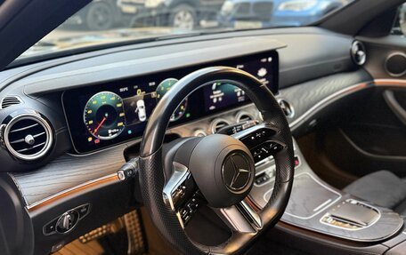 Mercedes-Benz E-Класс, 2021 год, 3 200 000 рублей, 15 фотография