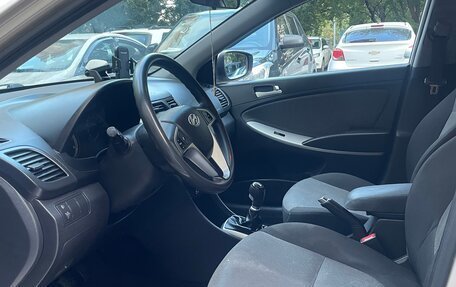 Hyundai Solaris II рестайлинг, 2011 год, 600 000 рублей, 6 фотография