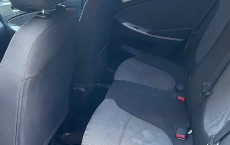 Hyundai Solaris II рестайлинг, 2011 год, 600 000 рублей, 3 фотография