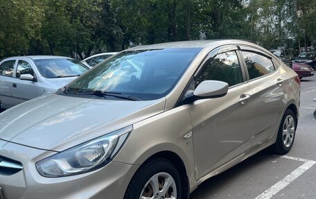 Hyundai Solaris II рестайлинг, 2011 год, 600 000 рублей, 7 фотография