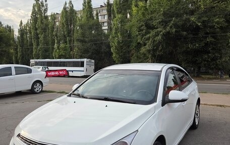 Chevrolet Cruze II, 2014 год, 870 000 рублей, 2 фотография