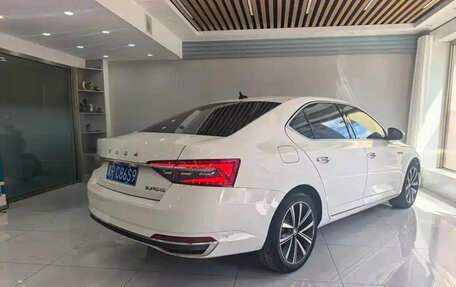 Skoda Superb III рестайлинг, 2022 год, 1 572 000 рублей, 4 фотография