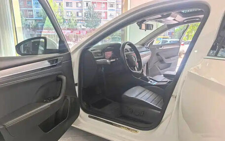 Skoda Superb III рестайлинг, 2022 год, 1 572 000 рублей, 8 фотография