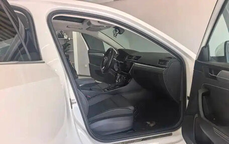 Skoda Superb III рестайлинг, 2022 год, 1 572 000 рублей, 10 фотография