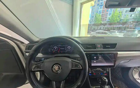 Skoda Superb III рестайлинг, 2022 год, 1 572 000 рублей, 13 фотография