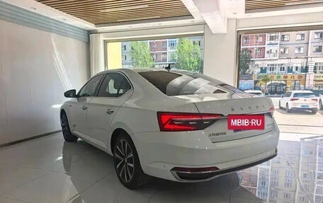 Skoda Superb III рестайлинг, 2022 год, 1 572 000 рублей, 6 фотография