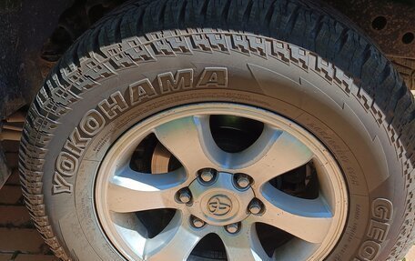 Toyota Land Cruiser Prado 120 рестайлинг, 2006 год, 1 850 000 рублей, 10 фотография