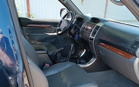 Toyota Land Cruiser Prado 120 рестайлинг, 2006 год, 1 850 000 рублей, 17 фотография