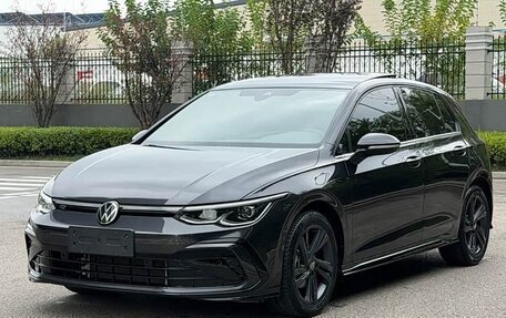 Volkswagen Golf VIII, 2022 год, 1 550 000 рублей, 2 фотография