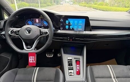Volkswagen Golf VIII, 2022 год, 1 550 000 рублей, 8 фотография