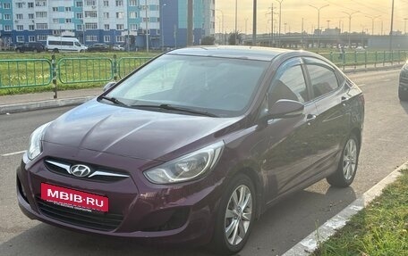 Hyundai Solaris II рестайлинг, 2011 год, 750 000 рублей, 3 фотография