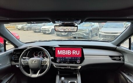 Lexus RX IV рестайлинг, 2023 год, 7 500 000 рублей, 3 фотография