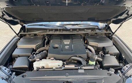 Toyota Land Cruiser, 2021 год, 9 990 000 рублей, 29 фотография