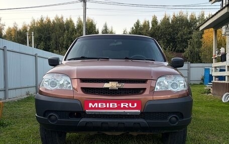 Chevrolet Niva I рестайлинг, 2018 год, 615 000 рублей, 3 фотография