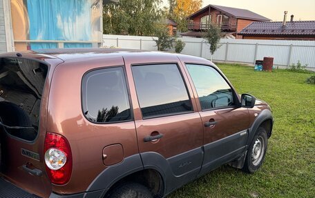 Chevrolet Niva I рестайлинг, 2018 год, 615 000 рублей, 8 фотография