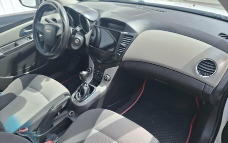 Chevrolet Cruze II, 2011 год, 630 000 рублей, 10 фотография