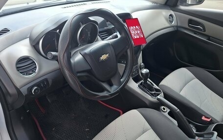 Chevrolet Cruze II, 2011 год, 630 000 рублей, 9 фотография