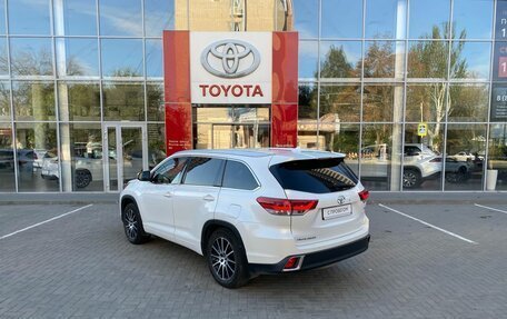 Toyota Highlander III, 2019 год, 3 550 000 рублей, 7 фотография