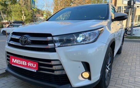 Toyota Highlander III, 2019 год, 3 550 000 рублей, 11 фотография