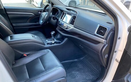 Toyota Highlander III, 2019 год, 3 550 000 рублей, 16 фотография