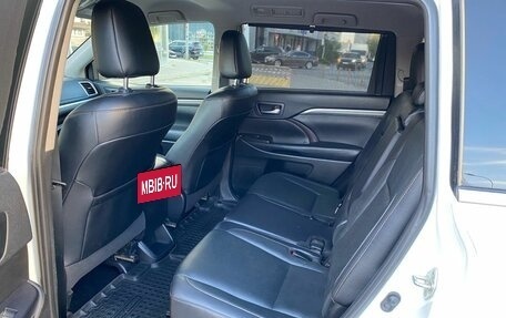 Toyota Highlander III, 2019 год, 3 550 000 рублей, 17 фотография