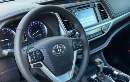 Toyota Highlander III, 2019 год, 3 550 000 рублей, 31 фотография