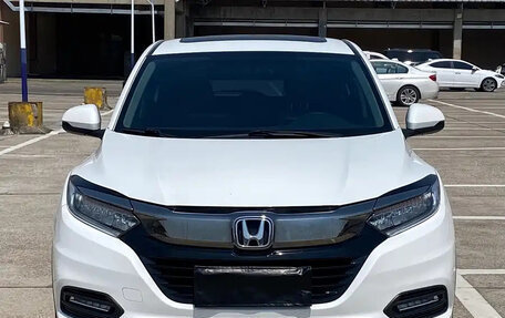 Honda Vezel, 2022 год, 1 615 111 рублей, 2 фотография