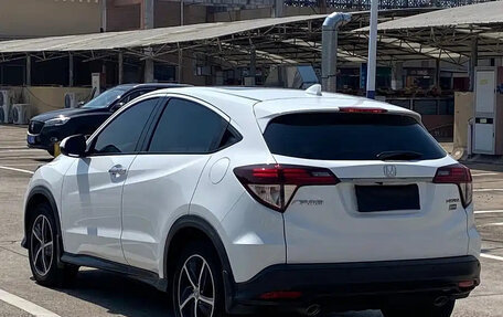 Honda Vezel, 2022 год, 1 615 111 рублей, 5 фотография