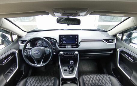 Toyota RAV4, 2020 год, 2 020 000 рублей, 11 фотография