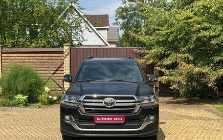 Toyota Land Cruiser 200, 2019 год, 6 900 000 рублей, 1 фотография