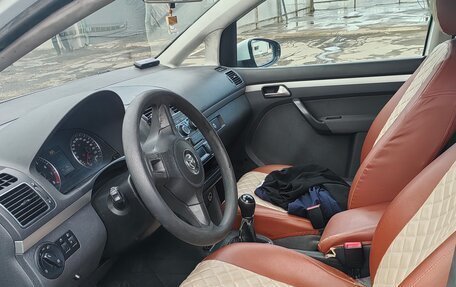 Volkswagen Touran III, 2014 год, 750 000 рублей, 6 фотография