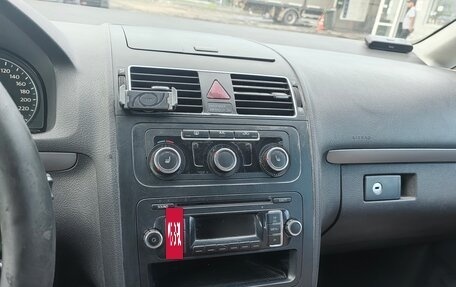 Volkswagen Touran III, 2014 год, 750 000 рублей, 8 фотография