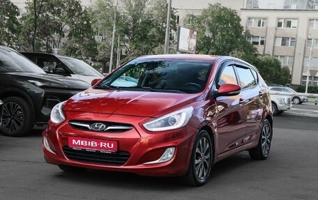 Hyundai Solaris II рестайлинг, 2013 год, 850 000 рублей, 1 фотография