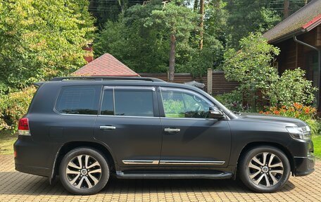 Toyota Land Cruiser 200, 2019 год, 6 900 000 рублей, 4 фотография