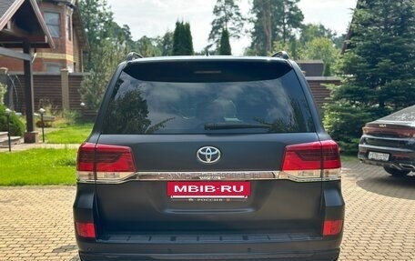 Toyota Land Cruiser 200, 2019 год, 6 900 000 рублей, 3 фотография