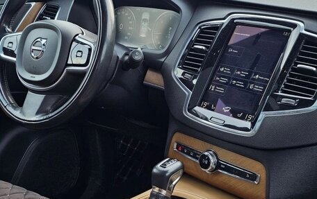 Volvo XC90 II рестайлинг, 2017 год, 3 000 000 рублей, 16 фотография