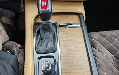 Volvo XC90 II рестайлинг, 2017 год, 3 000 000 рублей, 13 фотография