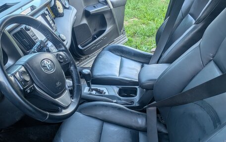 Toyota RAV4, 2016 год, 2 100 000 рублей, 13 фотография
