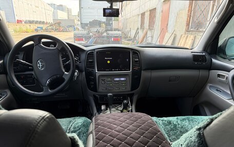 Toyota Land Cruiser 100 рестайлинг 2, 2006 год, 3 199 000 рублей, 8 фотография