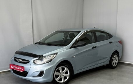 Hyundai Solaris II рестайлинг, 2013 год, 800 000 рублей, 2 фотография
