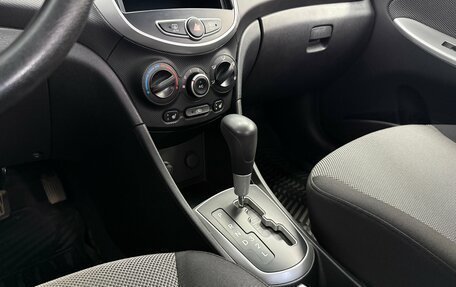 Hyundai Solaris II рестайлинг, 2013 год, 800 000 рублей, 18 фотография